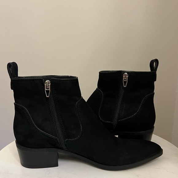 Dolce Vita suede booties 9.5 pointed toe stacked heel inner zip - Picture 10 of 10